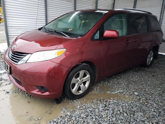 2011 Toyota Sienna LE