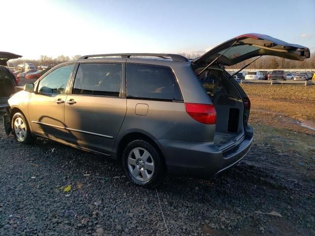 2005 Toyota Sienna CE