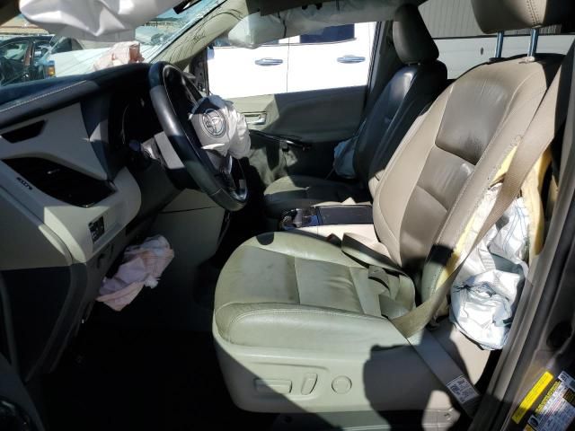 2018 Toyota Sienna XLE