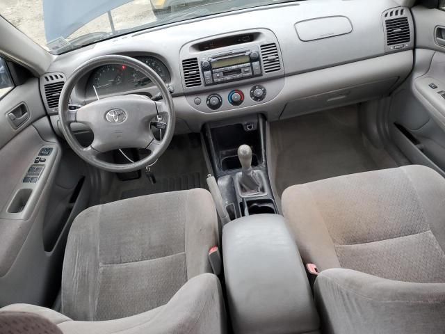 2004 Toyota Camry LE