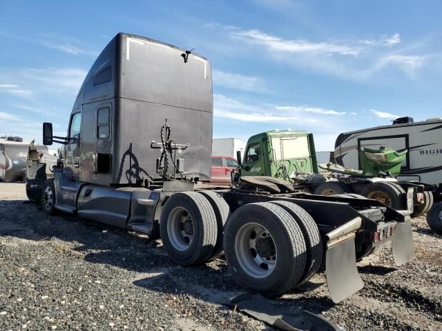 2018 Kenworth Construction T680