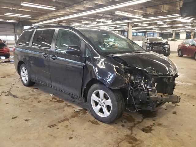 2017 Toyota Sienna LE