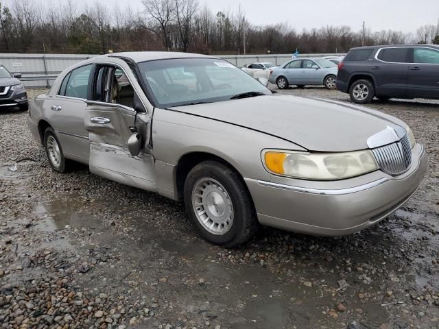 2000 Lincoln Town Car Signature