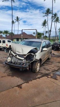 Salvage cars for sale at Kapolei, HI auction: 2006 Toyota Sienna XLE