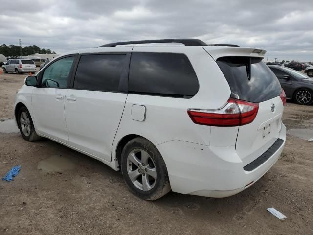 2017 Toyota Sienna LE