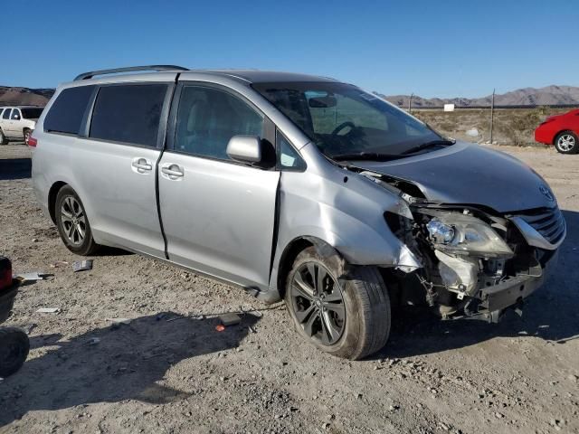 2011 Toyota Sienna LE