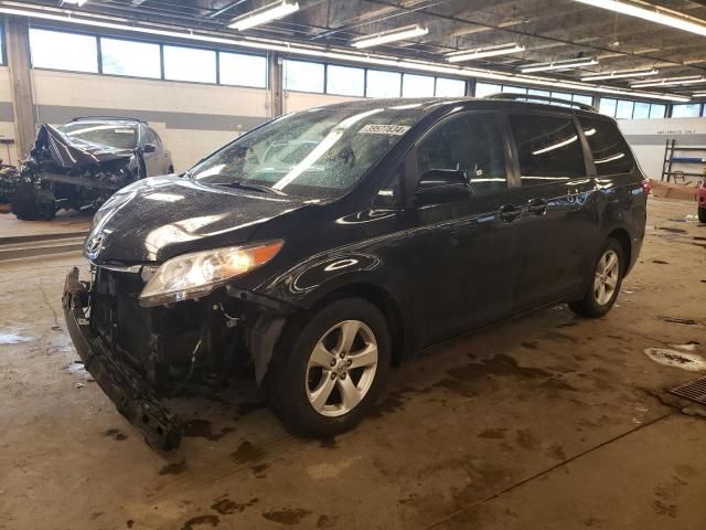 2017 Toyota Sienna LE