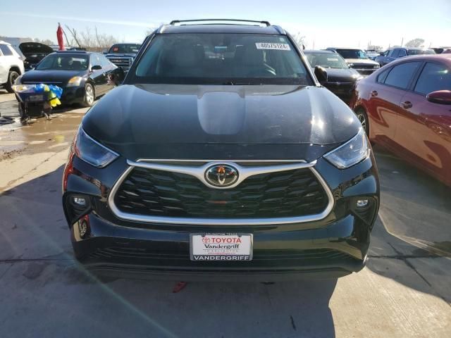 2021 Toyota Highlander XLE