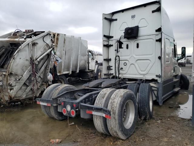 2022 Freightliner Cascadia 126