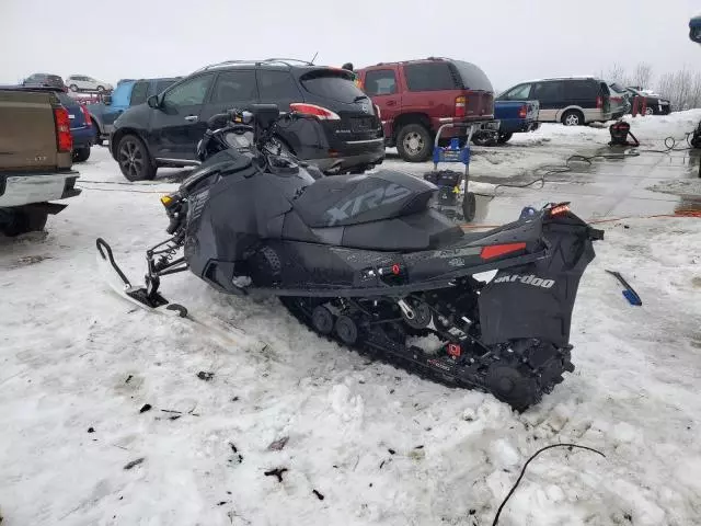 2015 Skidoo Snowmobile