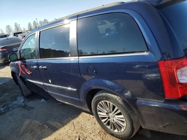 2014 Chrysler Town & Country Touring L