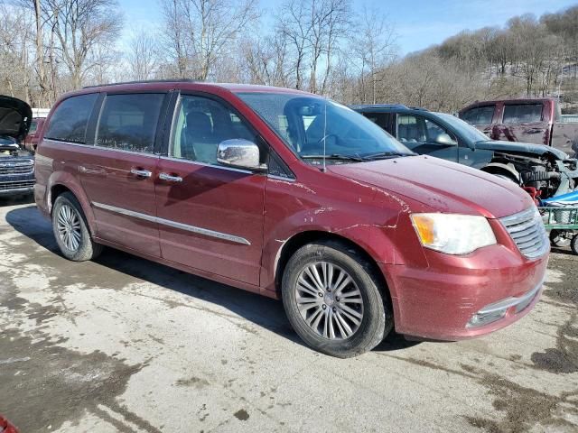 2013 Chrysler Town & Country Touring L