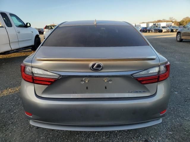 2016 Lexus ES 300H