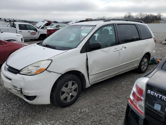 2004 Toyota Sienna CE