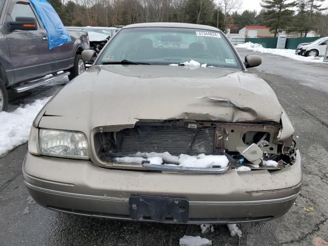 2003 Ford Crown Victoria