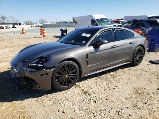 2018 Porsche Panamera 4