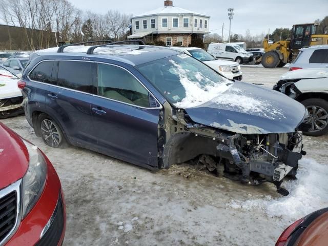 2018 Toyota Highlander SE