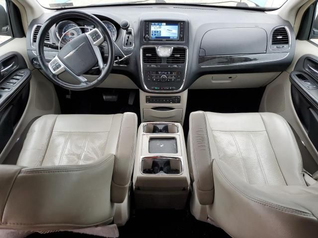 2012 Chrysler Town & Country Touring L