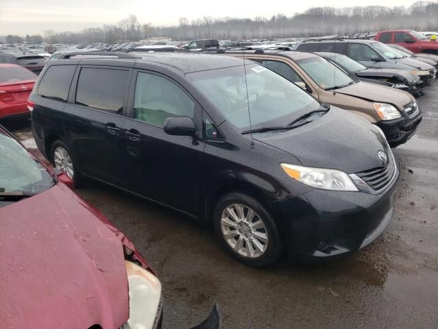 2013 Toyota Sienna LE