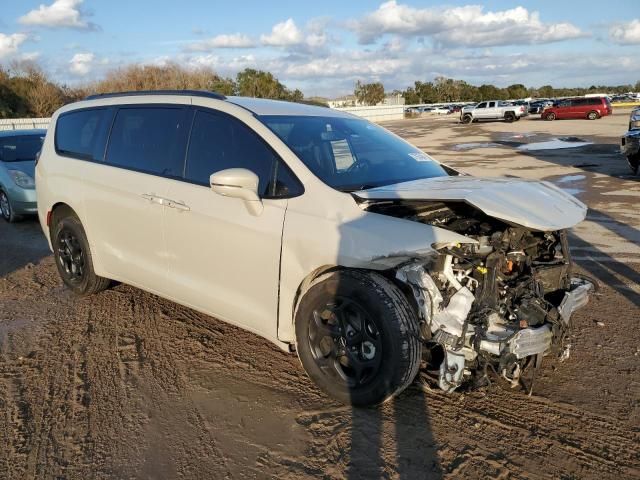 2021 Chrysler Pacifica Hybrid Touring L