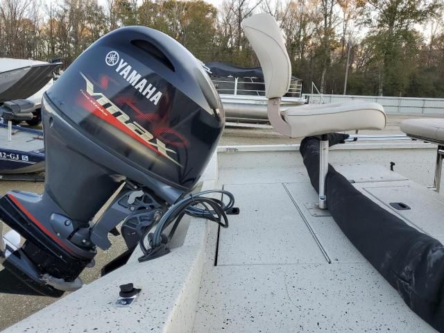 2017 Xpress Boat