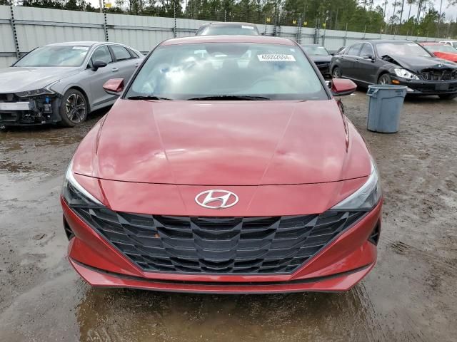 2023 Hyundai Elantra SE