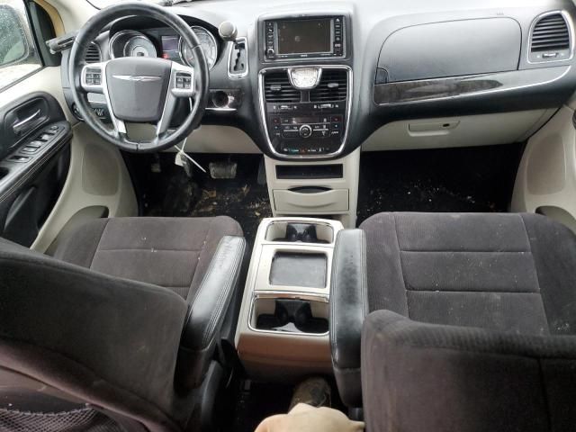 2011 Chrysler Town & Country Touring