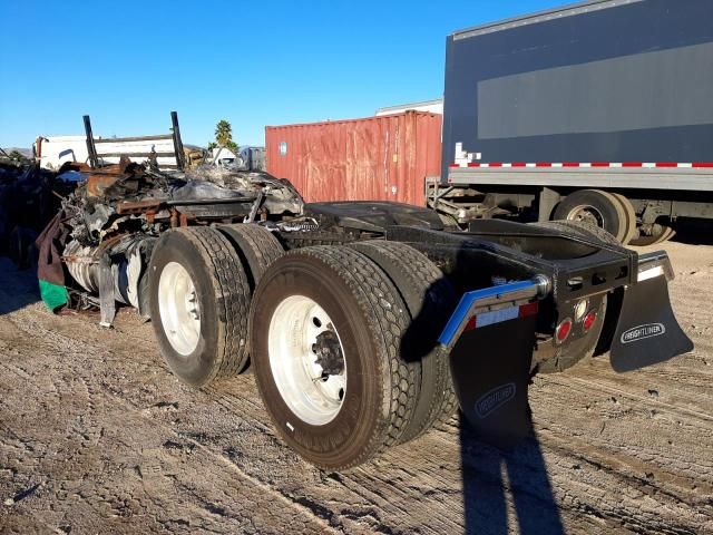 2014 Freightliner Cascadia 125