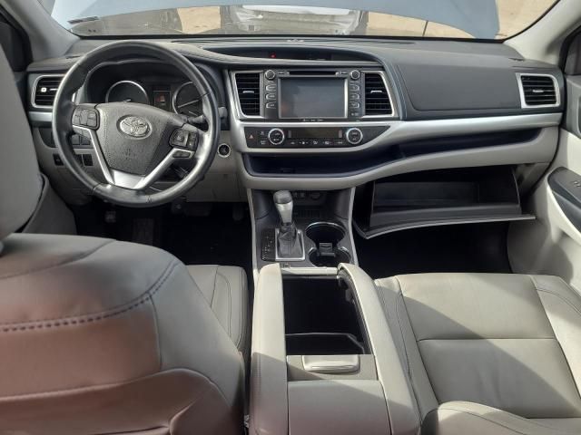 2018 Toyota Highlander SE