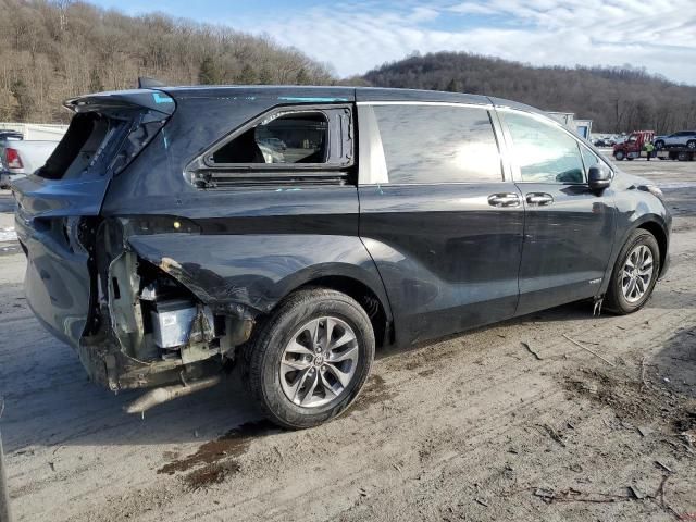 2021 Toyota Sienna XLE