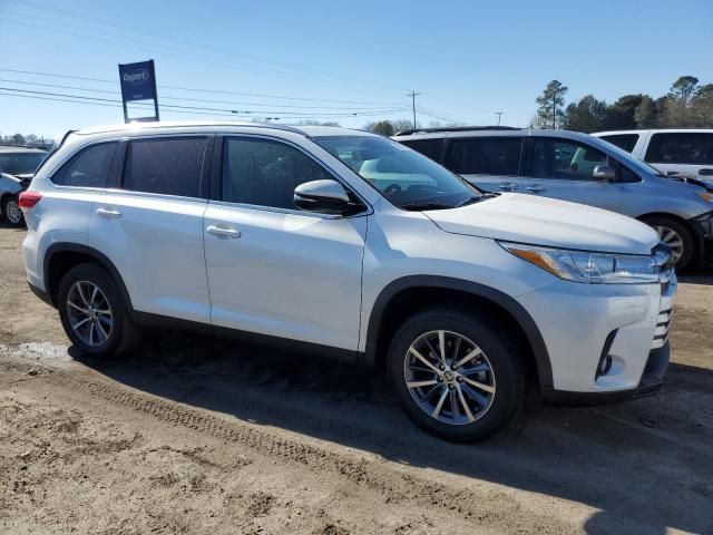 2019 Toyota Highlander SE