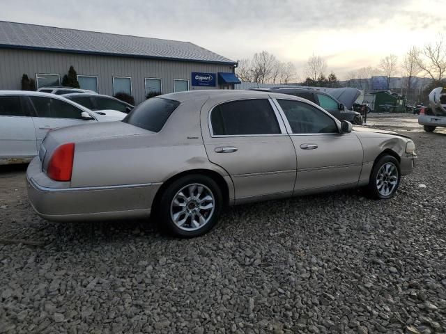 2003 Lincoln Town Car Signature