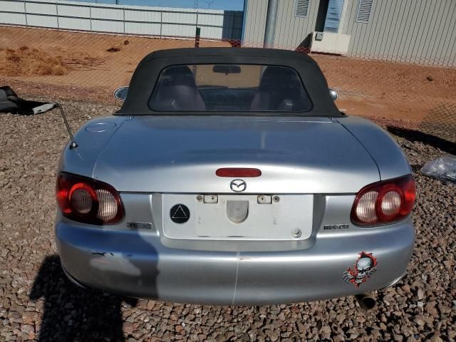 2004 Mazda MX-5 Miata Base