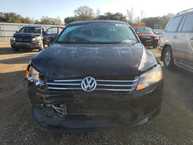 2013 Volkswagen Passat SE