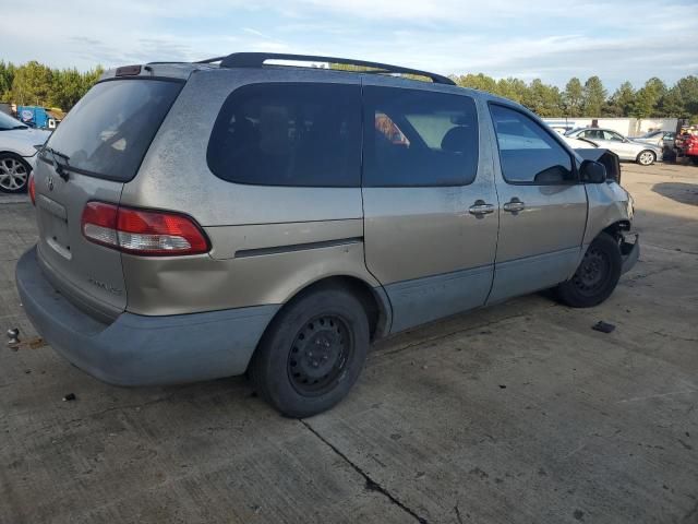 2002 Toyota Sienna LE