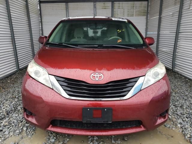 2011 Toyota Sienna LE