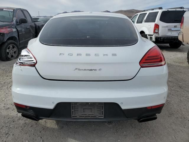 2015 Porsche Panamera 2