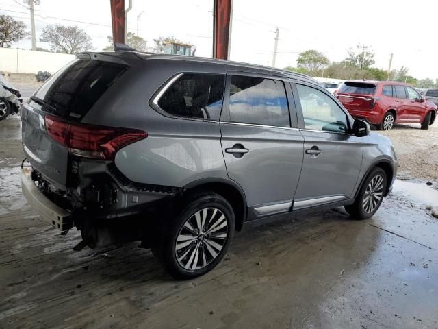 2020 Mitsubishi Outlander SE