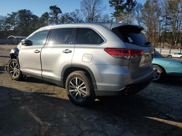 2019 Toyota Highlander SE