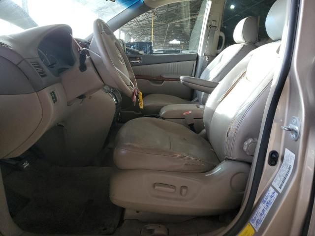 2004 Toyota Sienna XLE