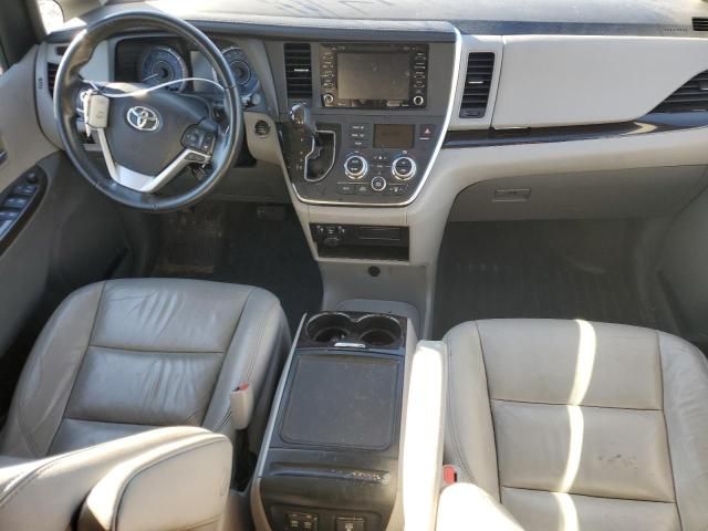 2018 Toyota Sienna XLE