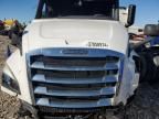 2020 Freightliner Cascadia 126