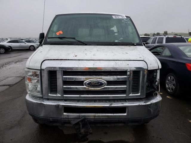 2013 Ford Econoline E350 Super Duty Wagon