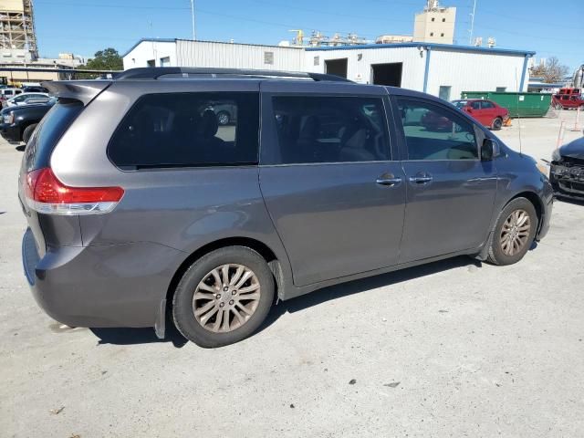 2013 Toyota Sienna XLE