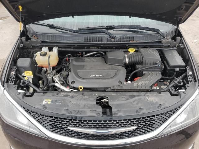 2017 Chrysler Pacifica Touring L