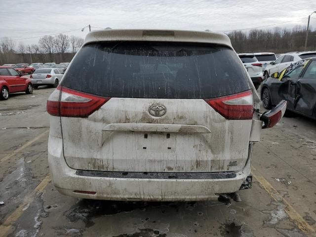 2015 Toyota Sienna LE