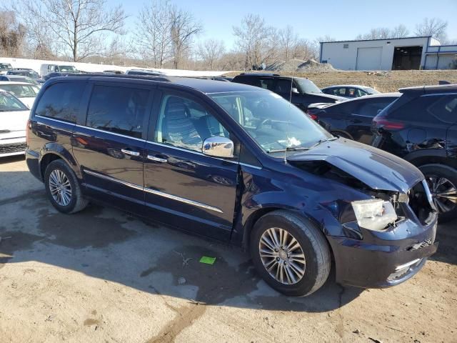 2014 Chrysler Town & Country Touring L