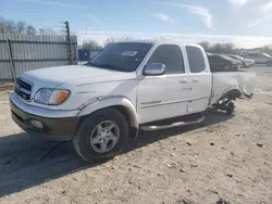 Salvage cars for sale from Copart New Braunfels, TX: 2001 Toyota Tundra Access Cab Limited