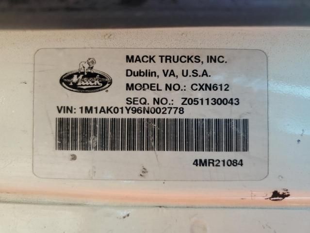 2006 Mack 600 CXN600