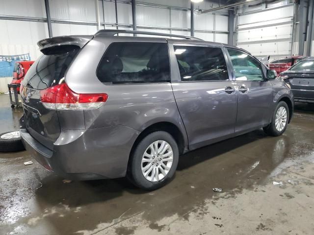 2013 Toyota Sienna XLE